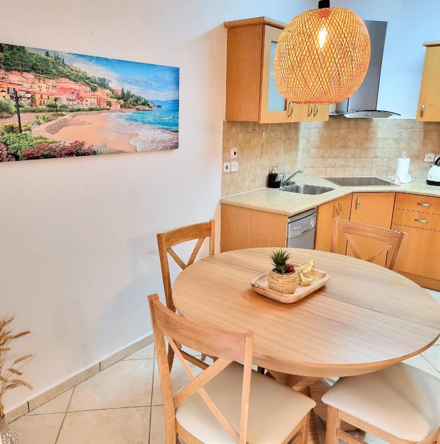 Two Bed Room Apartment 5 Min Walk To The Beach 埃拉特 外观 照片