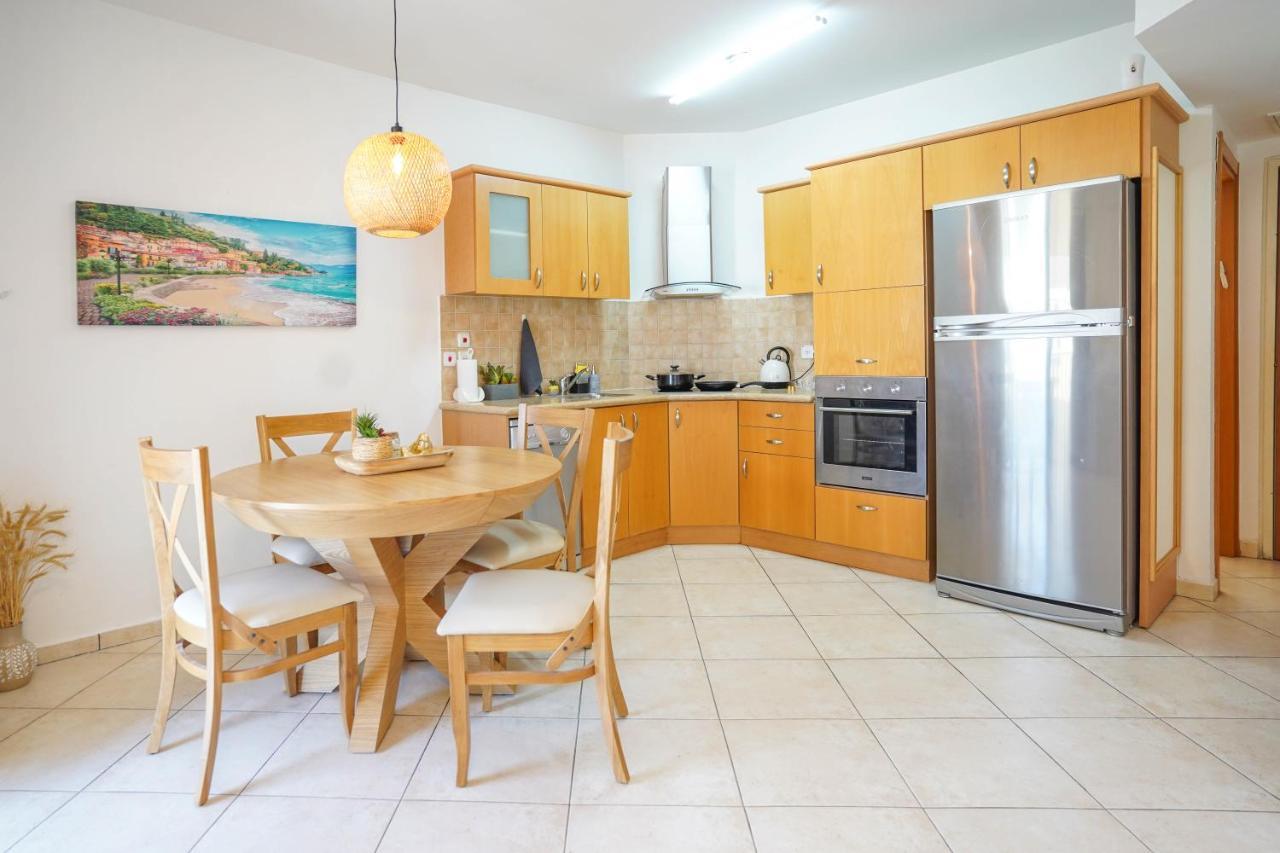 Two Bed Room Apartment 5 Min Walk To The Beach 埃拉特 外观 照片