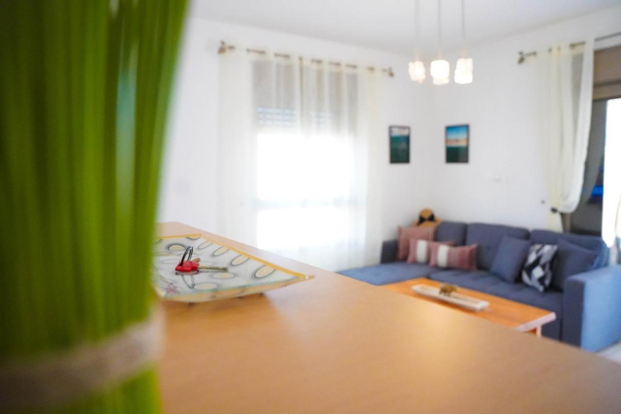 Two Bed Room Apartment 5 Min Walk To The Beach 埃拉特 外观 照片