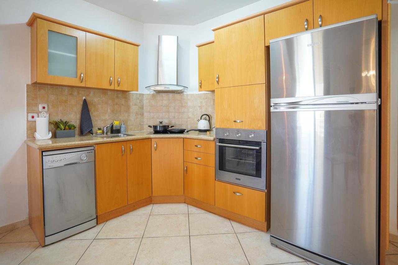 Two Bed Room Apartment 5 Min Walk To The Beach 埃拉特 外观 照片