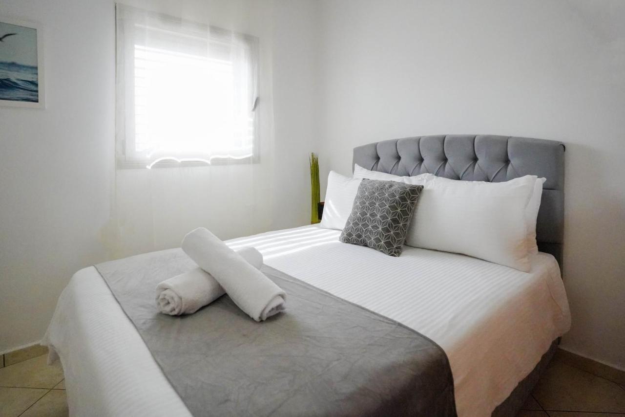 Two Bed Room Apartment 5 Min Walk To The Beach 埃拉特 外观 照片