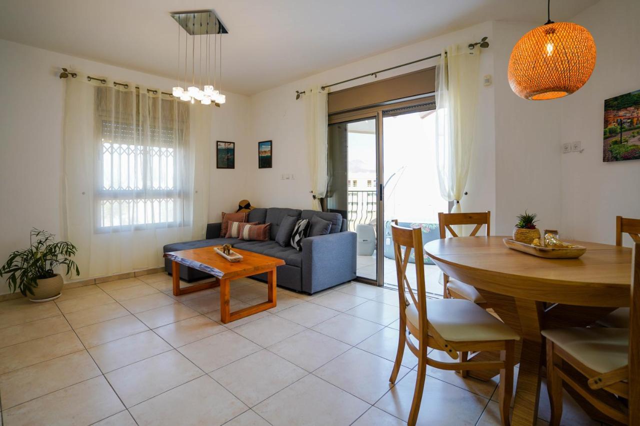 Two Bed Room Apartment 5 Min Walk To The Beach 埃拉特 外观 照片