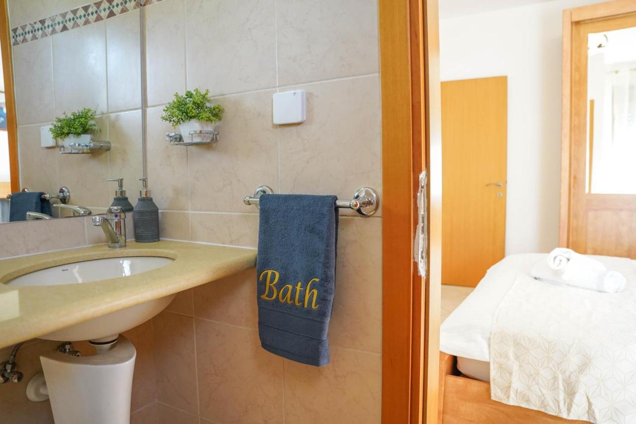 Two Bed Room Apartment 5 Min Walk To The Beach 埃拉特 外观 照片