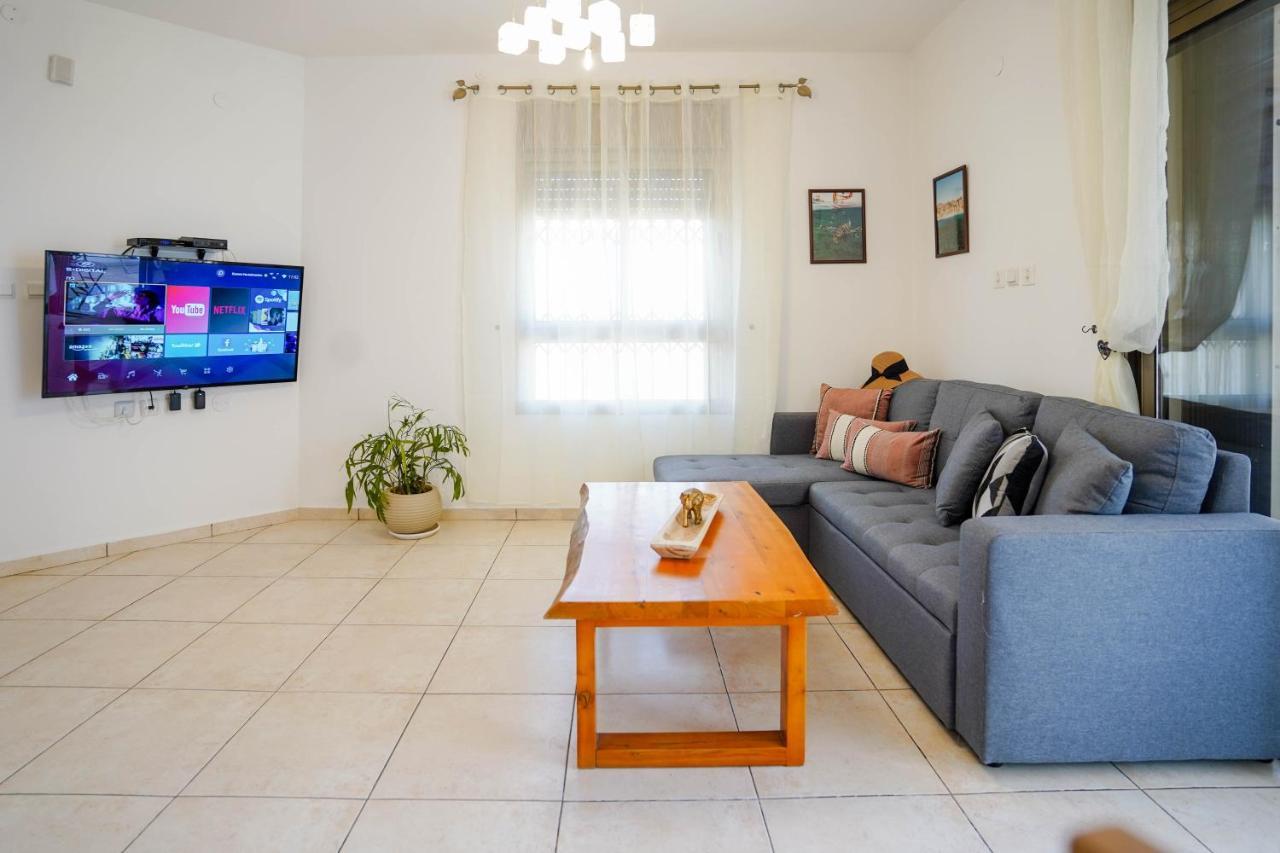 Two Bed Room Apartment 5 Min Walk To The Beach 埃拉特 外观 照片
