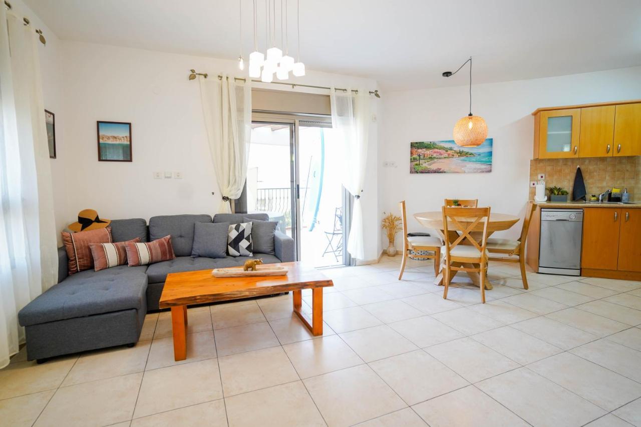 Two Bed Room Apartment 5 Min Walk To The Beach 埃拉特 外观 照片