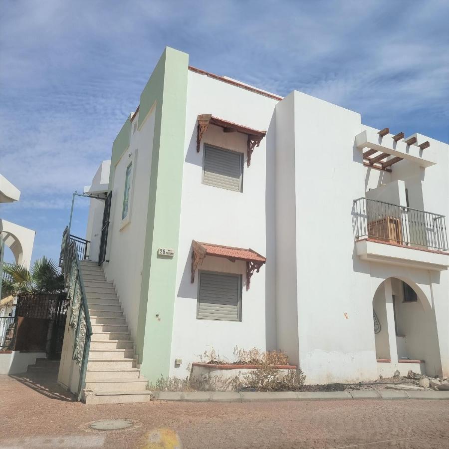 Two Bed Room Apartment 5 Min Walk To The Beach 埃拉特 外观 照片